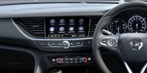insignia reversing camera screen