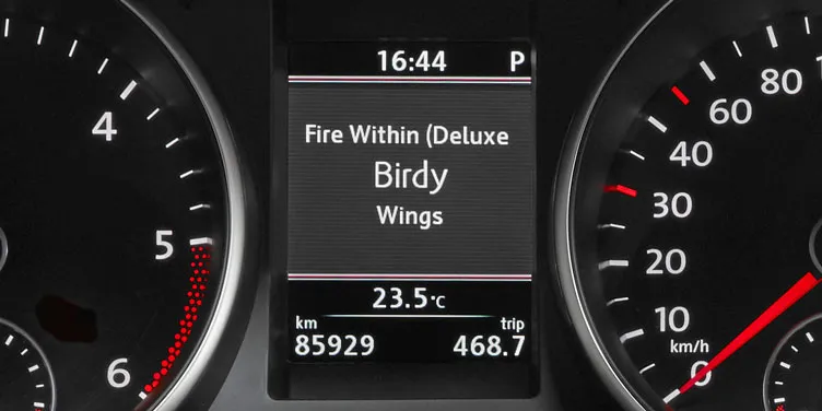 Alpine KIT-8VWTX303 Retains Driver Information Display