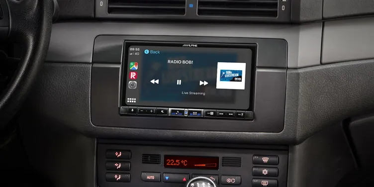Alpine iLX-705E46 - Wide Entertainment Options