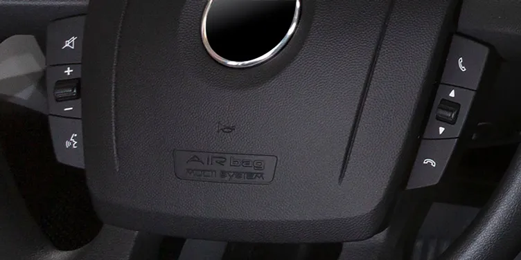Alpine ilLX-F905DU Easy control from the steering wheel