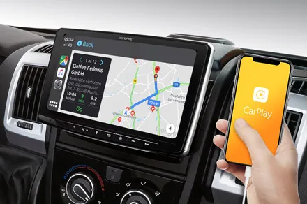 Alpine INE-904DU Online Navigation with Apple CarPlay