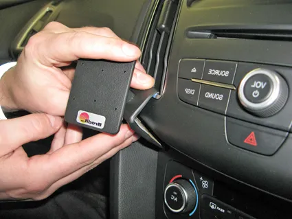 Brodit-Proclip-655066-Ford-Focus-Installation-1