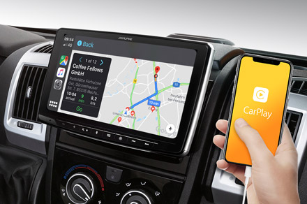Alpine INE-904DU Online Navigation with Apple CarPlay