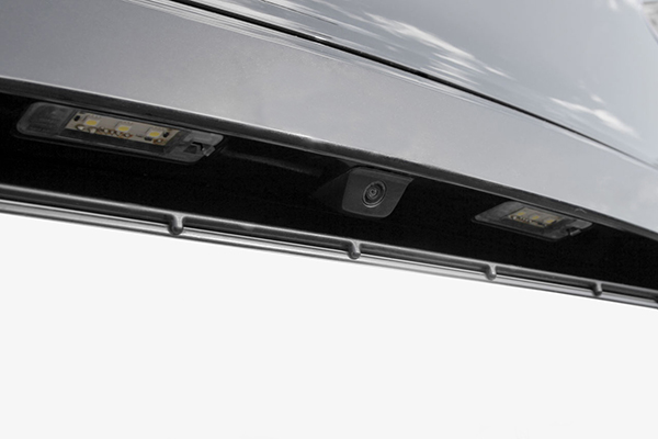 Porsche-Mecan-reversing-camera