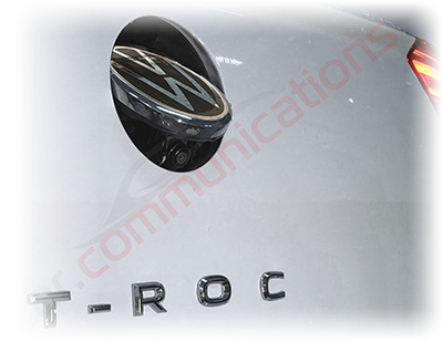 VW-T-ROC-Emblem-Camera-2020
